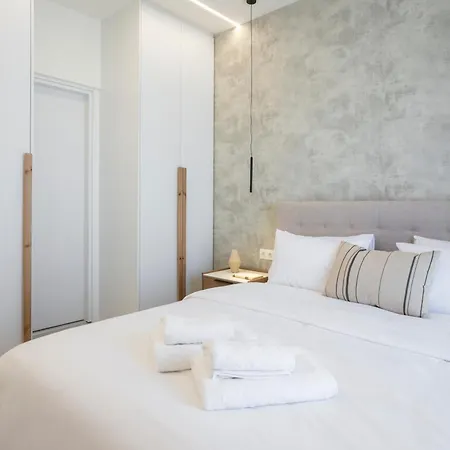Deluxe In Kallithea With Balcony & Wifi