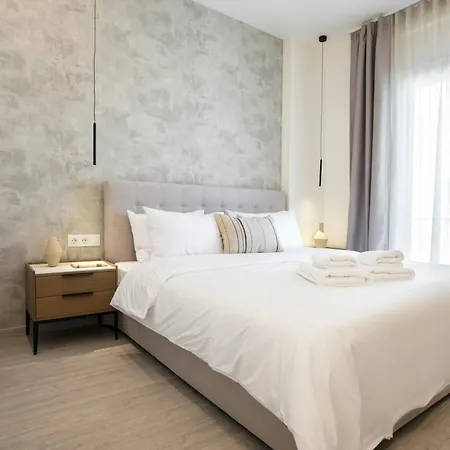Deluxe In Kallithea With Balcony & Wifi