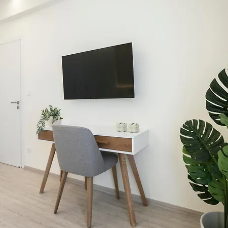 Apartment Deluxe In Kallithea With Balcony & Wifi Athens