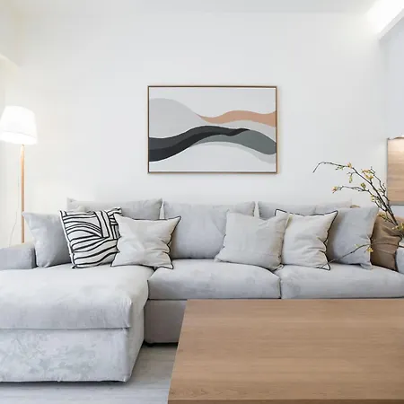 Apartment Deluxe In Kallithea With Balcony & Wifi